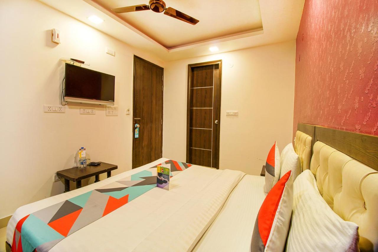Fabexpress Tp Suite Near Igi Airport Ню Делхи Екстериор снимка