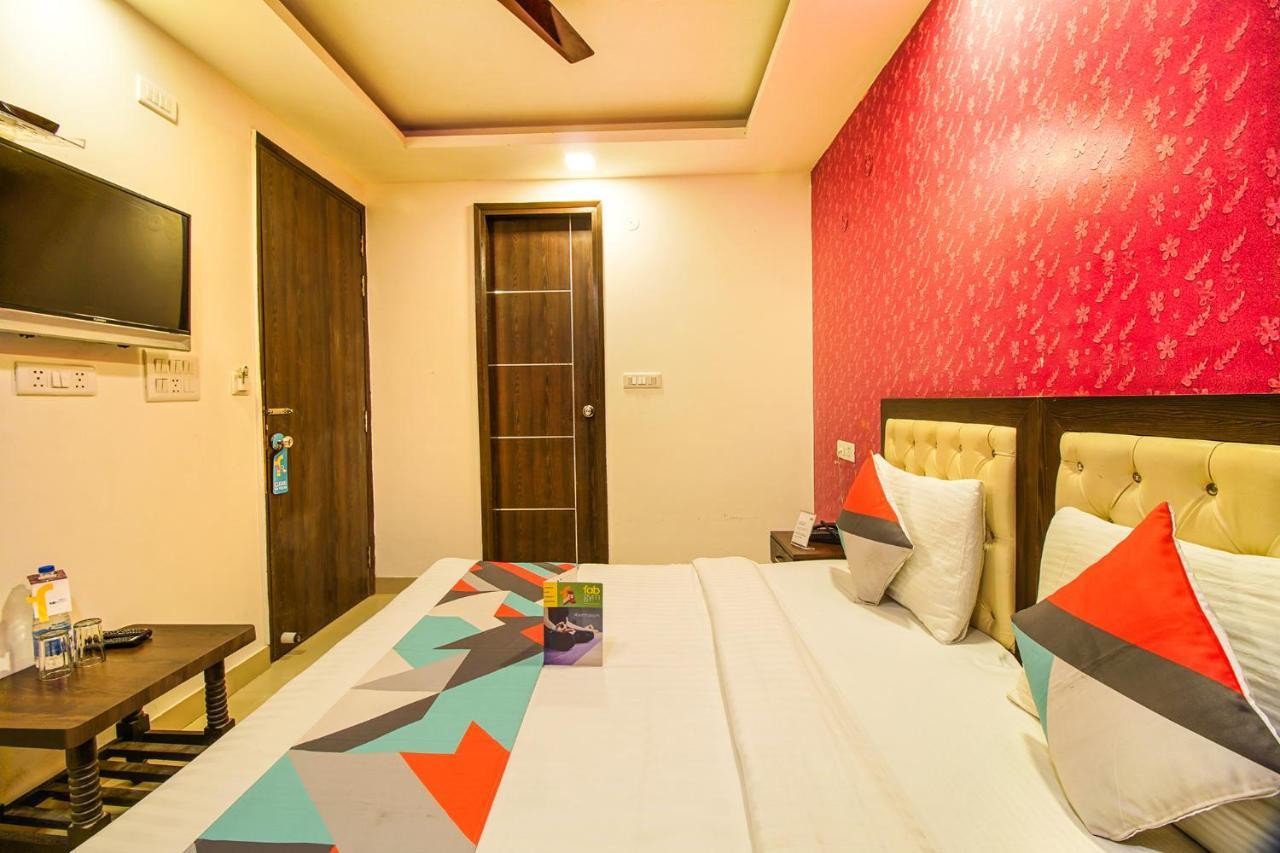 Fabexpress Tp Suite Near Igi Airport Ню Делхи Екстериор снимка